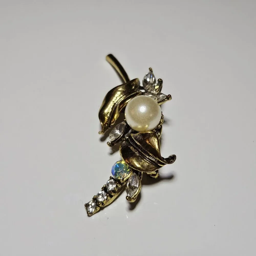 *Sale* Vintage Jewelry AB Crystal Rhinestone Pearl Brooch Pin Gold Tone